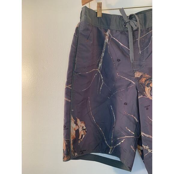 MOSSY OAK Boy’s Gray Forest Camo Line Board Shorts / Size: Medium - Picture 8 of 12